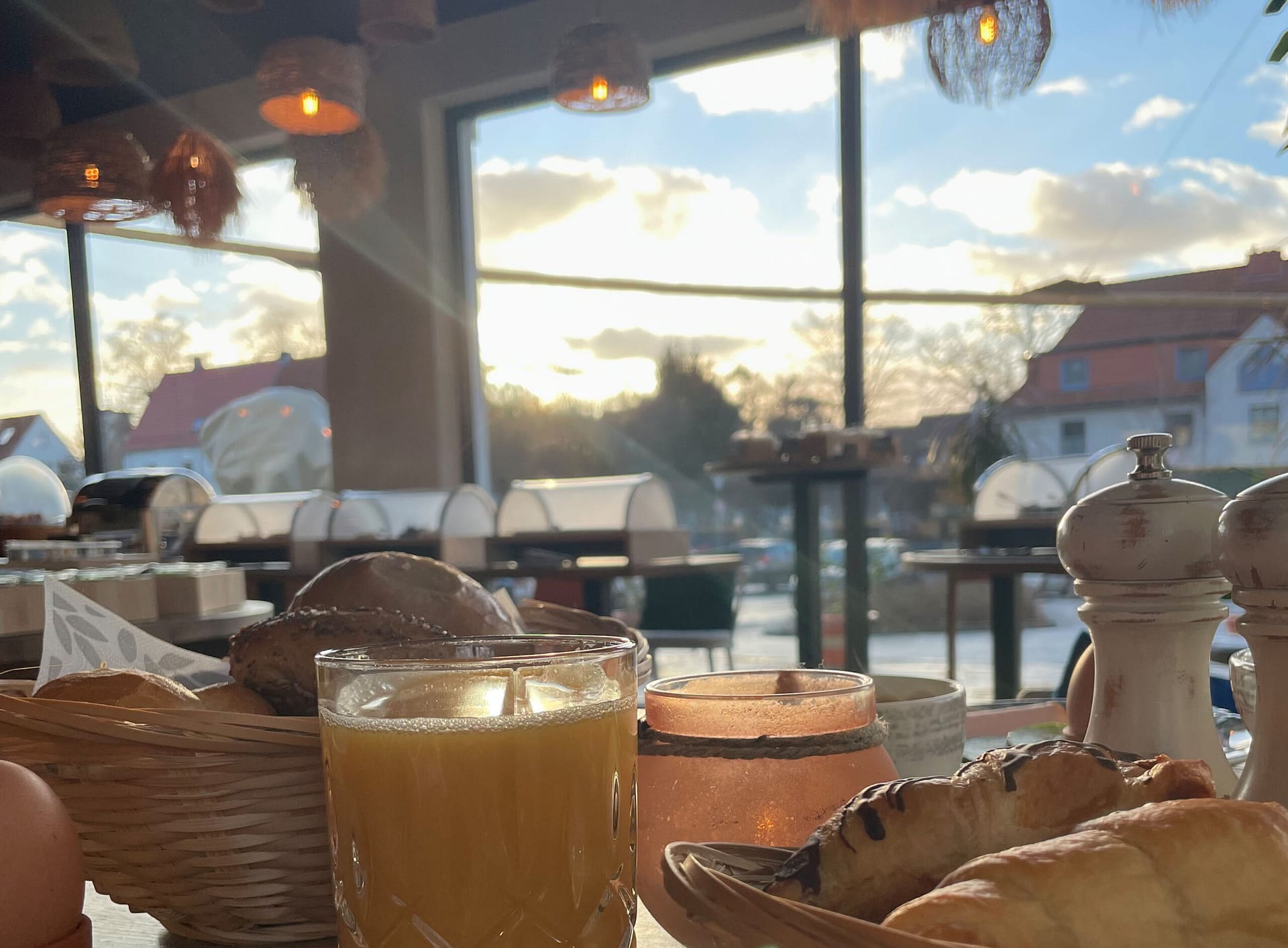 Frühstück mit Ausblick in tollem Urlaubsambiente im Strandhaus37